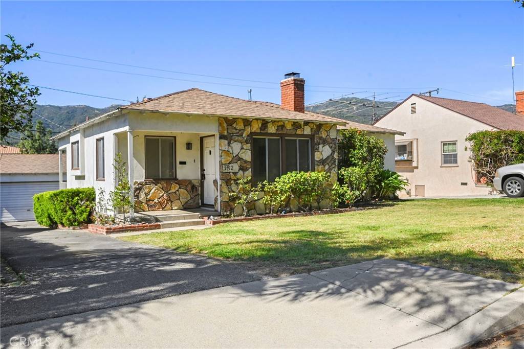 La Crescenta, CA 91214,2912 Mayfield Avenue