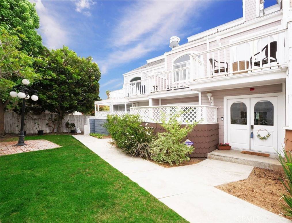 Redondo Beach, CA 90277,320 N Catalina AVE #7