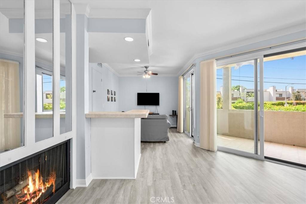 Encino, CA 91316,5216 Yarmouth AVE #106