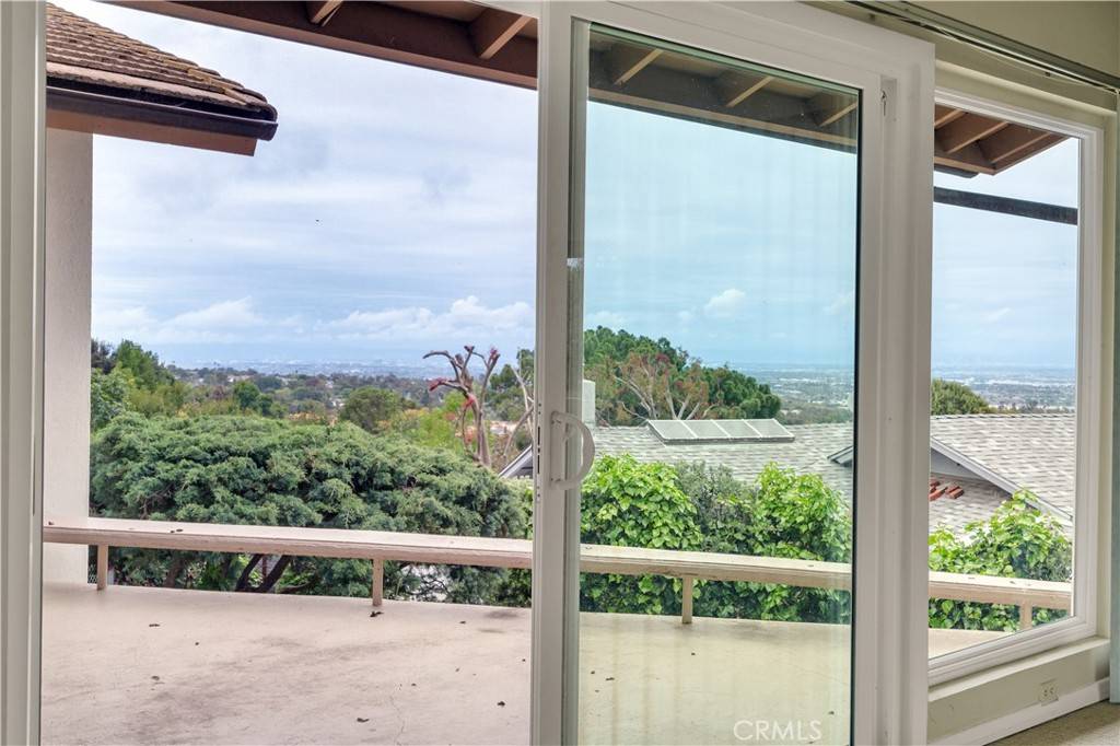 Palos Verdes Peninsula, CA 90274,27079 Sunnyridge RD