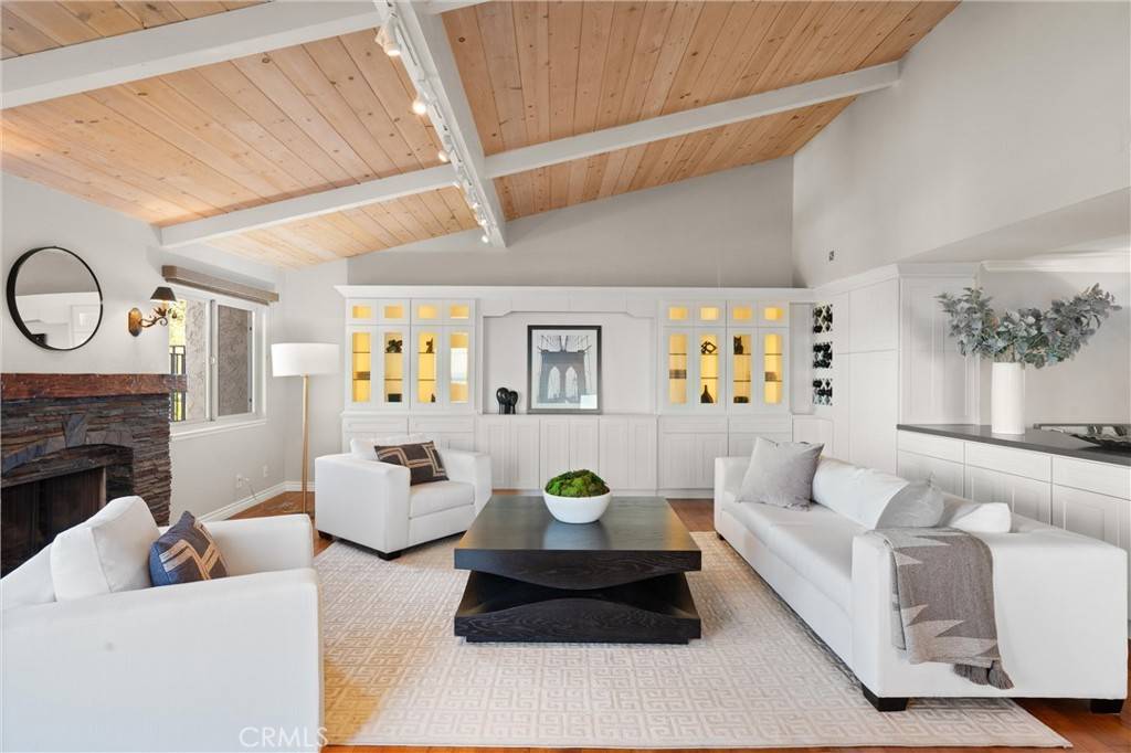 Rolling Hills Estates, CA 90274,19 Coraltree LN
