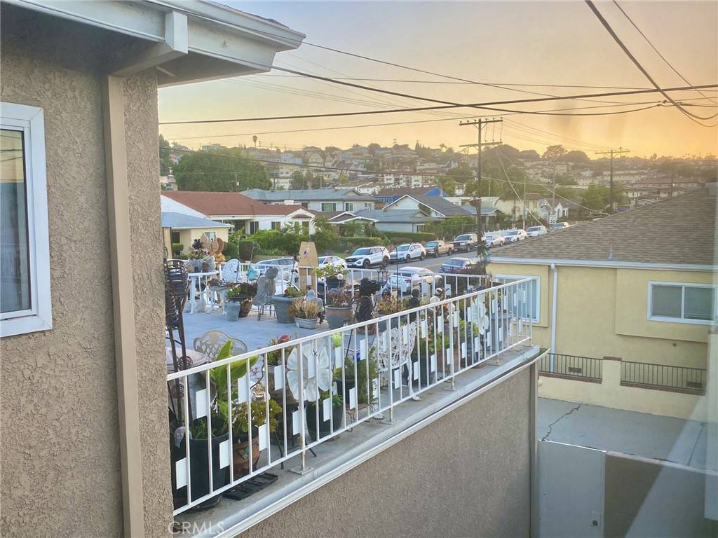 San Pedro, CA 90731,1835 S Grand AVE #4