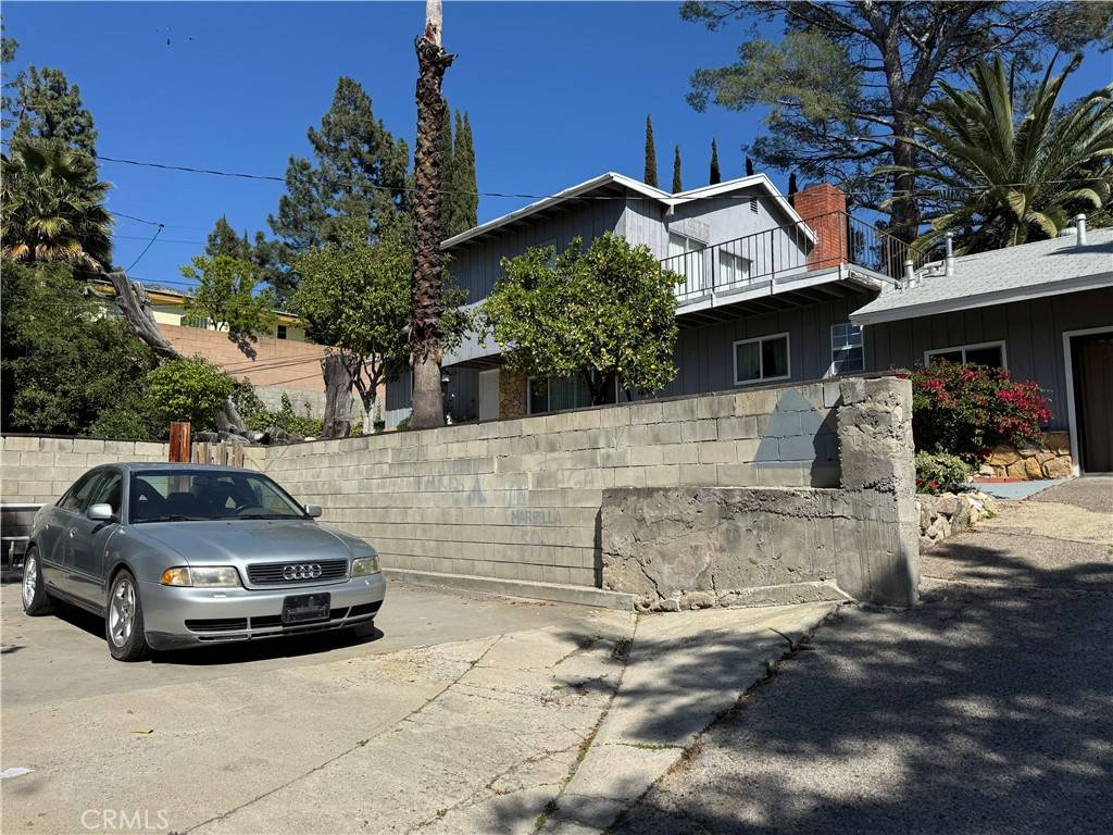 Glendale, CA 91214,4922 Lowell AVE