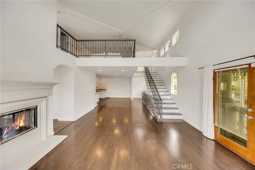 Hermosa Beach, CA 90254,611 9th ST #1
