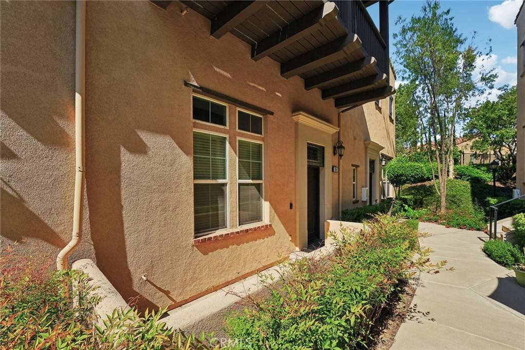 Corona, CA 92883,4437 Owens ST #104