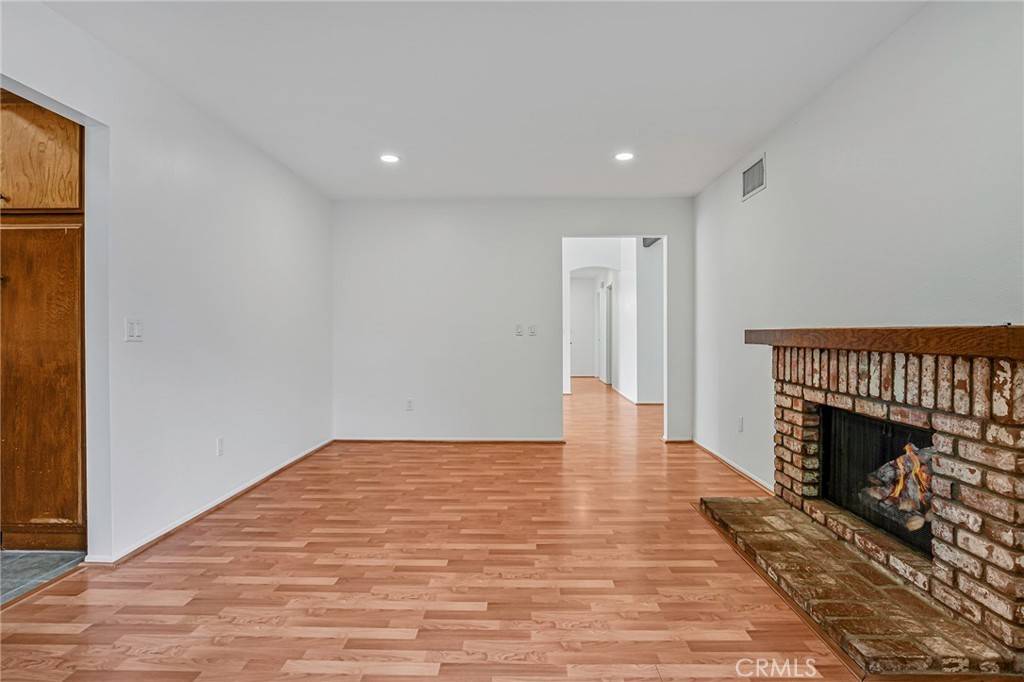 Jurupa Valley, CA 92509,8308 Lakeside DR