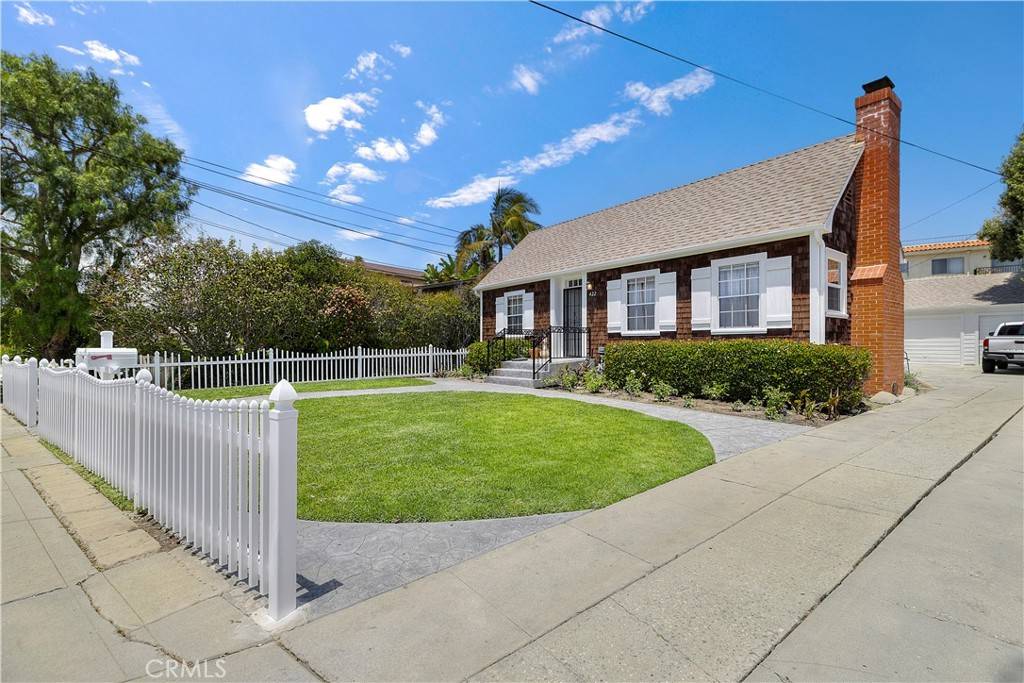 San Pedro, CA 90731,422 W 40th ST