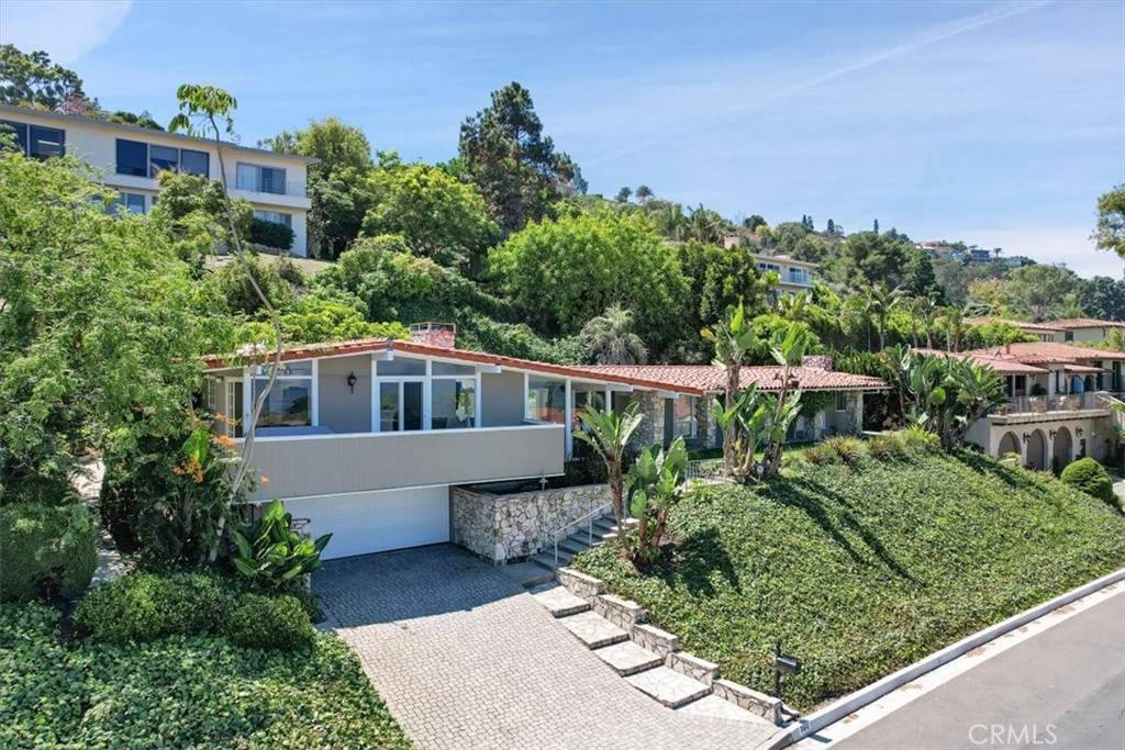 Palos Verdes Estates, CA 90274,360 Via Almar