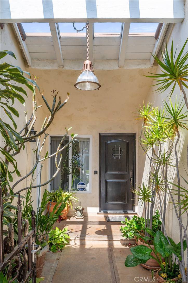 Rancho Palos Verdes, CA 90275,28633 Mount Palomar PL