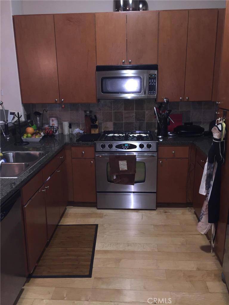 Pasadena, CA 91101,840 E Green ST #227