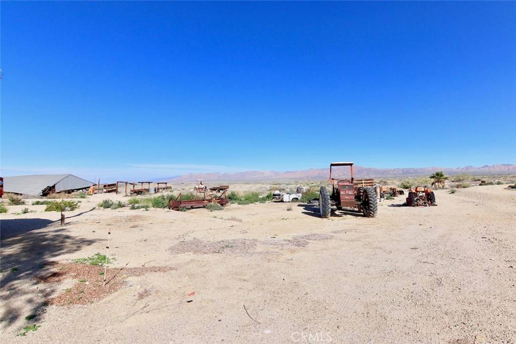 Niland, CA 92233,8995 Wilkins RD