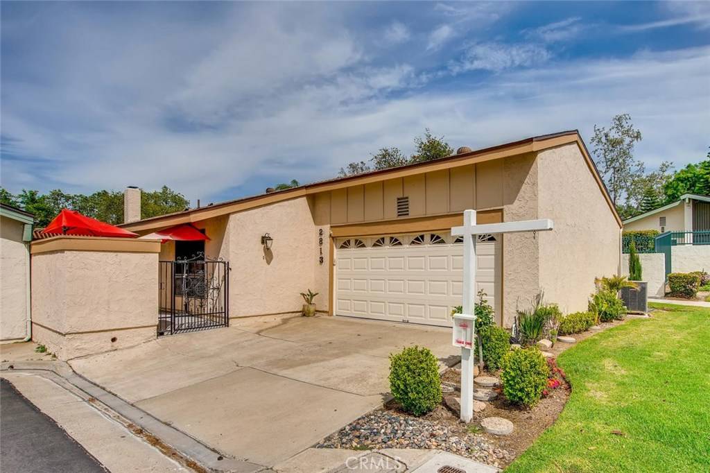 Fullerton, CA 92835,2813 Whitewood CT