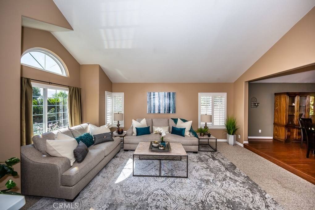 Yorba Linda, CA 92887,5575 Vista Cantora