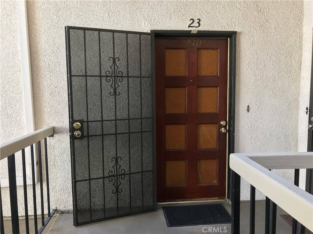 Signal Hill, CA 90755,2525 E 19th ST #23