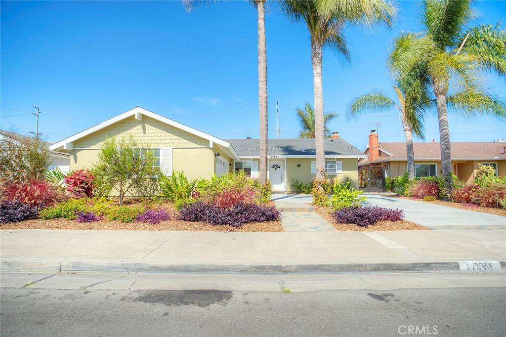 Huntington Beach, CA 92647,17891 Altamirano LN