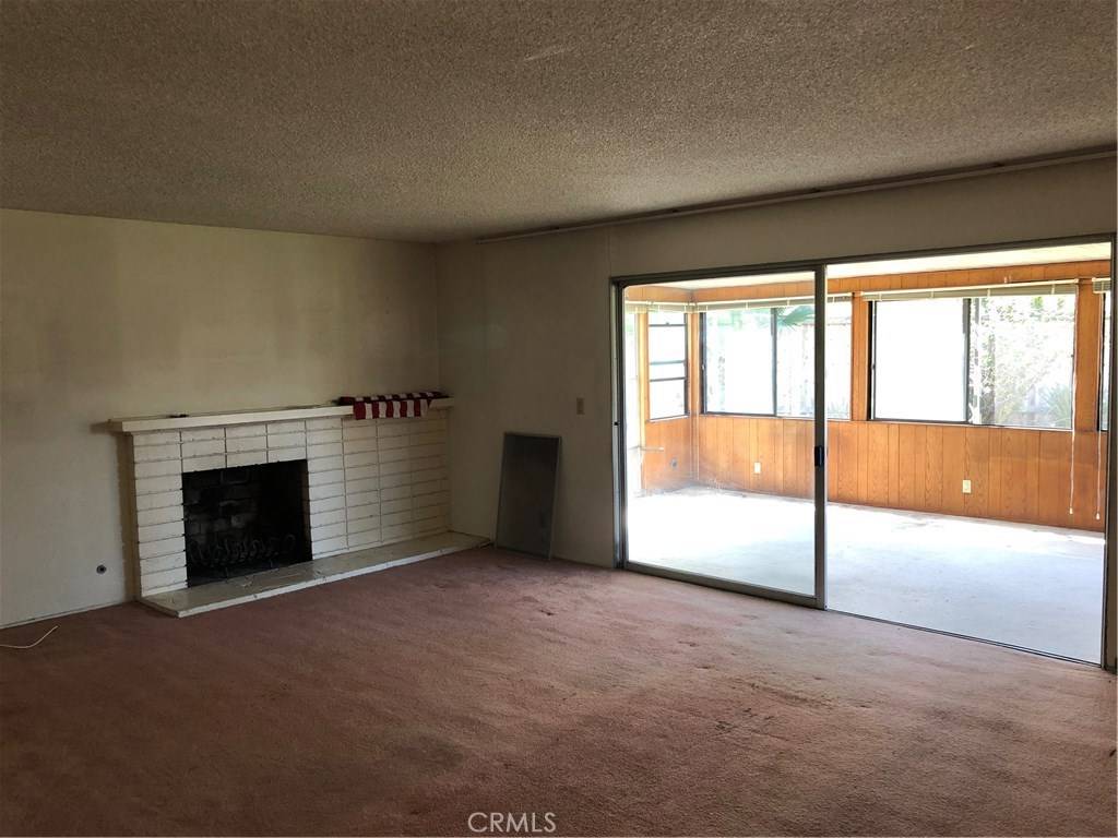 Costa Mesa, CA 92626,917 Coronado DR