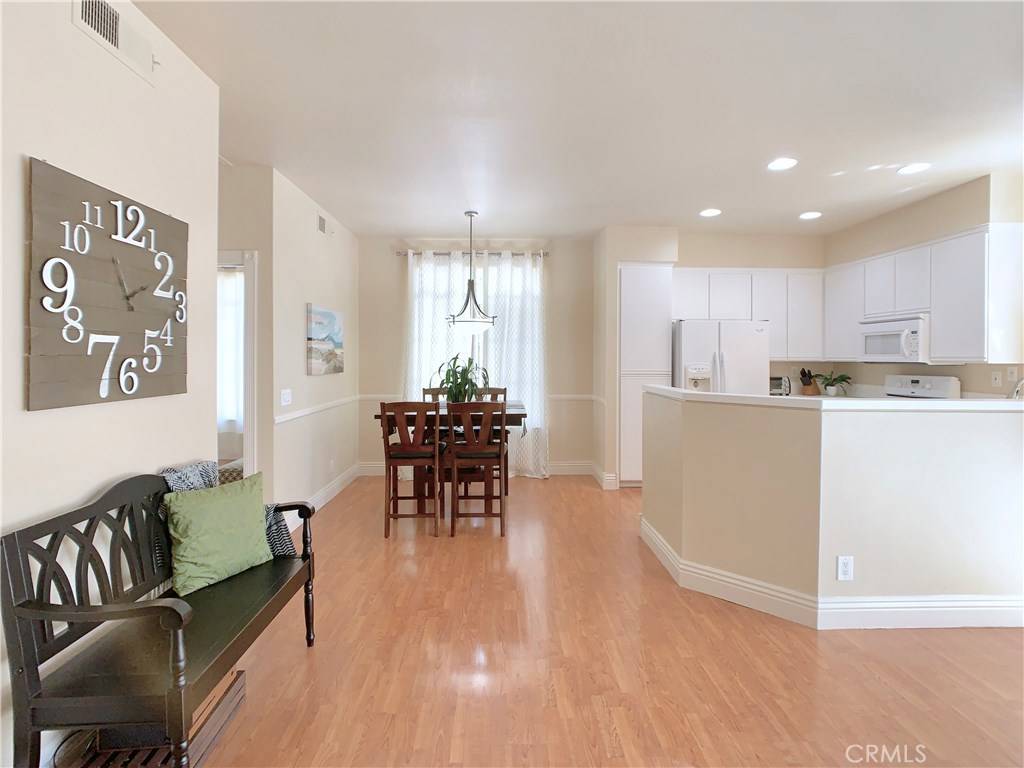 Orange, CA 92869,8215 E White Oak #13