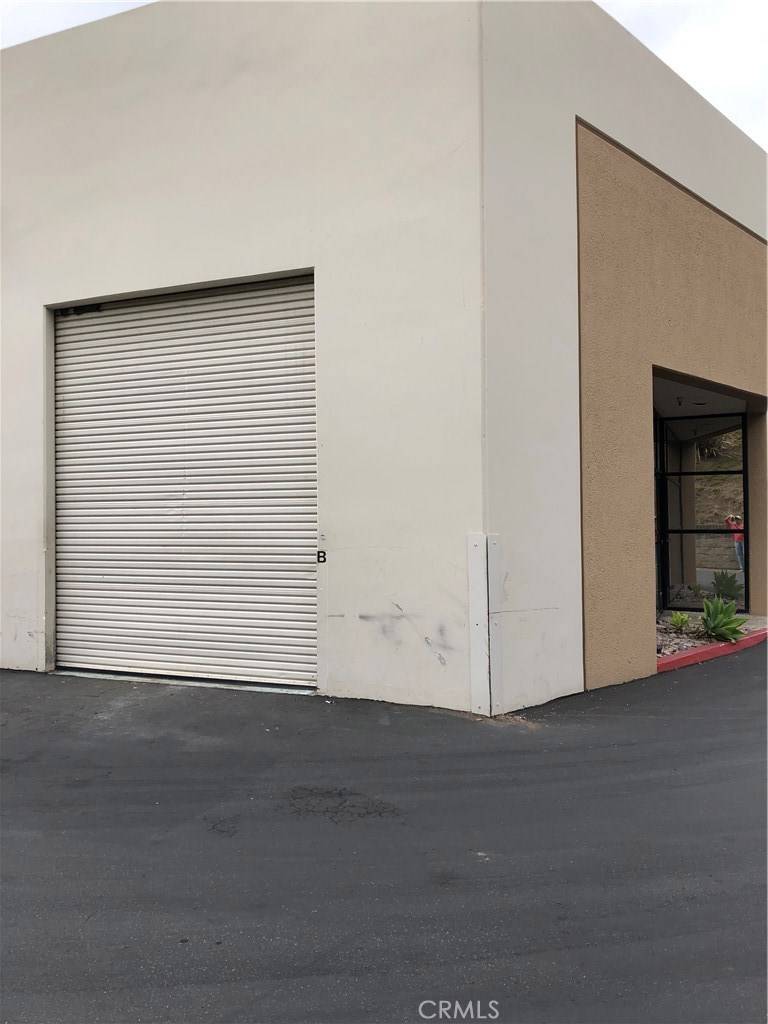 Vista, CA 92081,2598 Fortune WAY #B