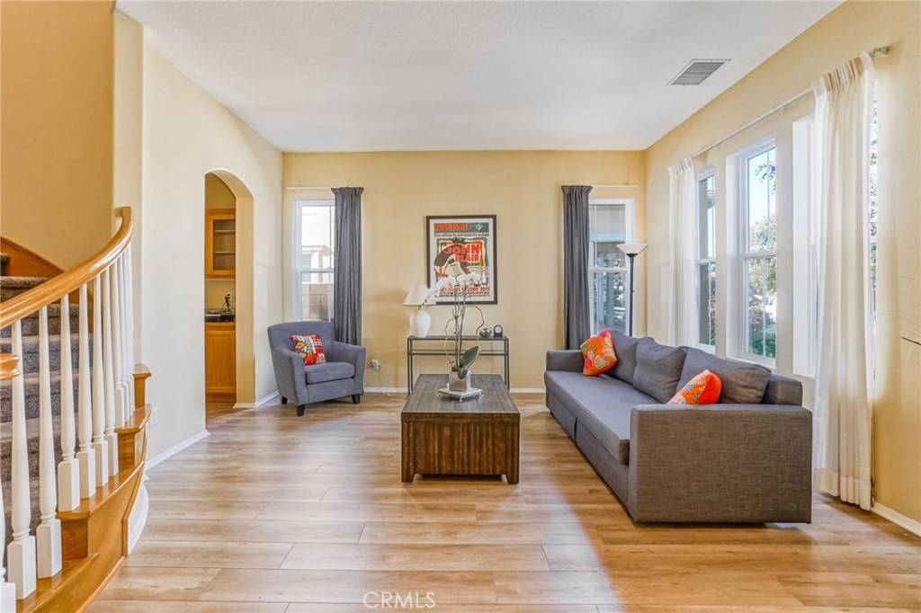 Costa Mesa, CA 92626,1551 Amberleaf