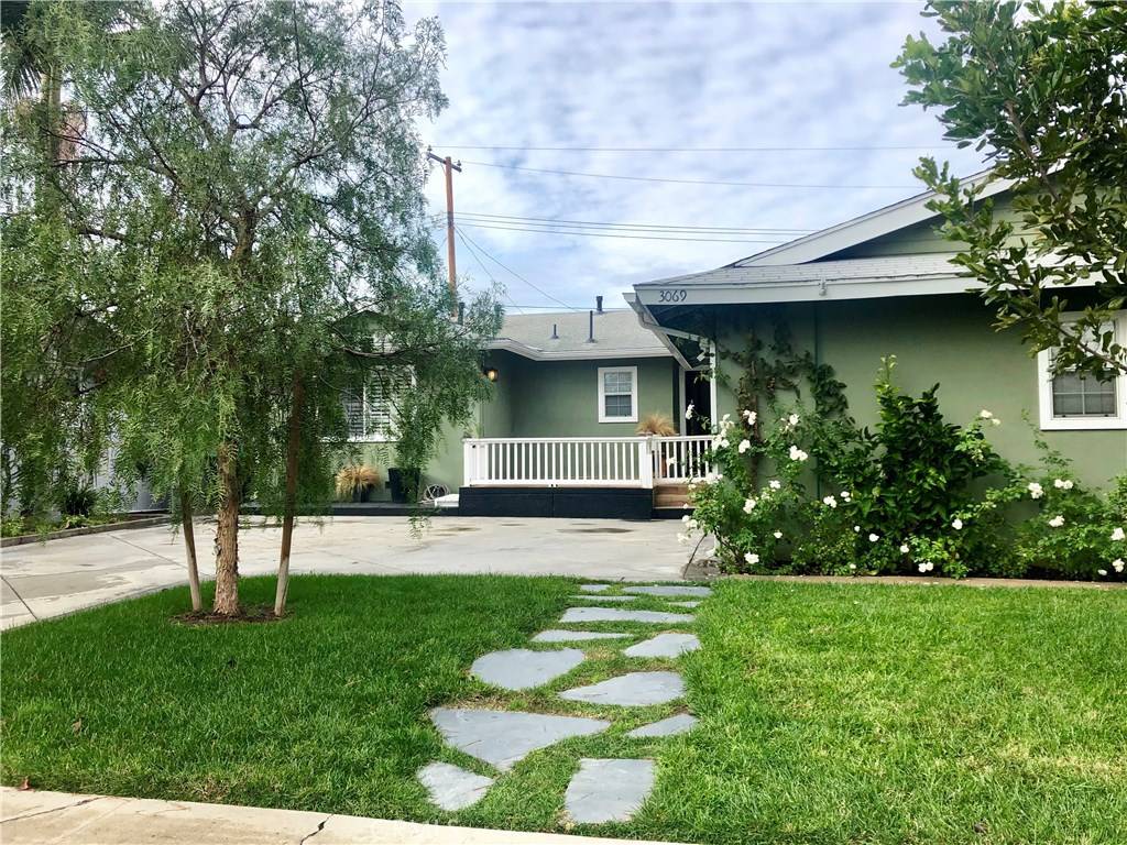 Costa Mesa, CA 92626,3069 Loren LN