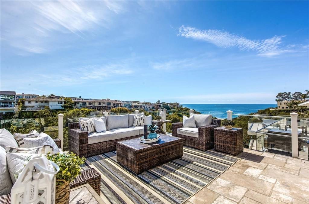 Corona Del Mar, CA 92625,306 Hazel DR