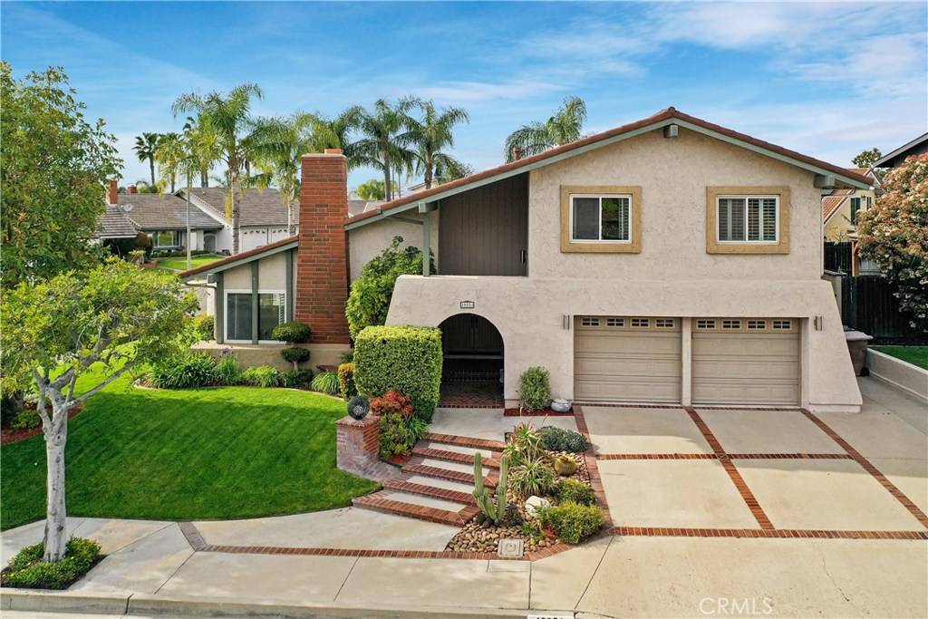 Yorba Linda, CA 92886,19851 Riverview DR