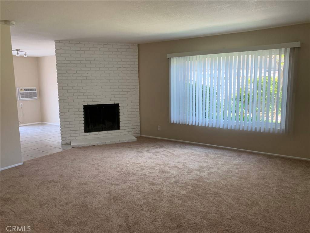 Santa Ana, CA 92706,1107 W Memory LN #6A