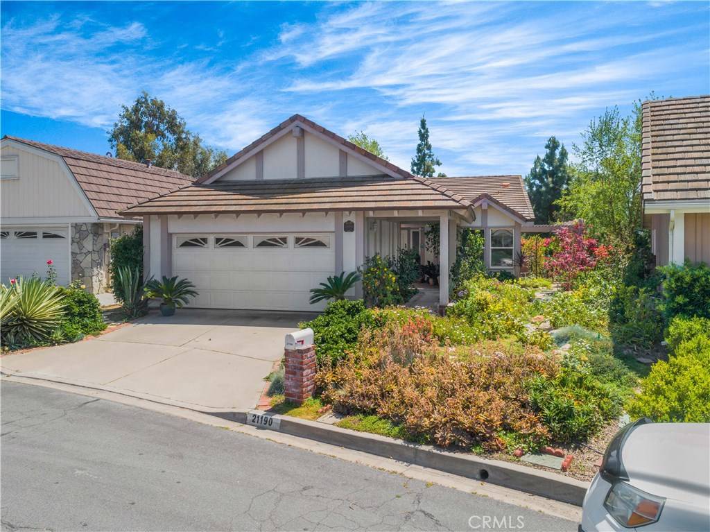 Yorba Linda, CA 92887,21190 Via Este