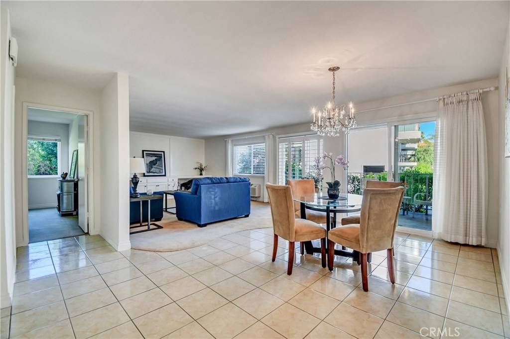 Laguna Woods, CA 92637,2384 Via Mariposa W #1E