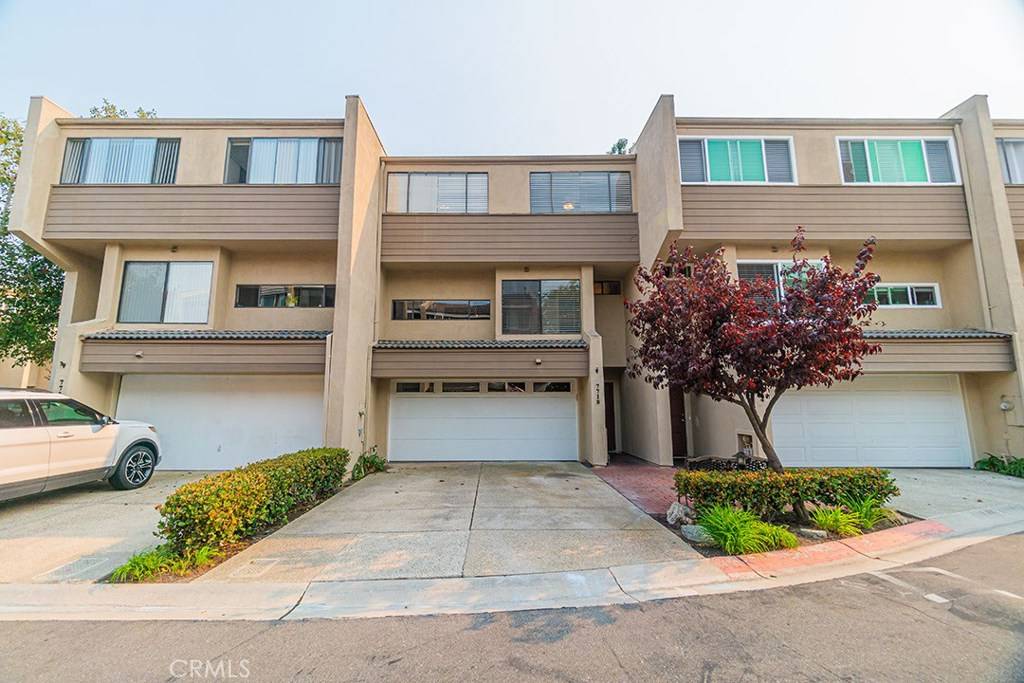 Huntington Beach, CA 92648,7718 Sagewood Drive