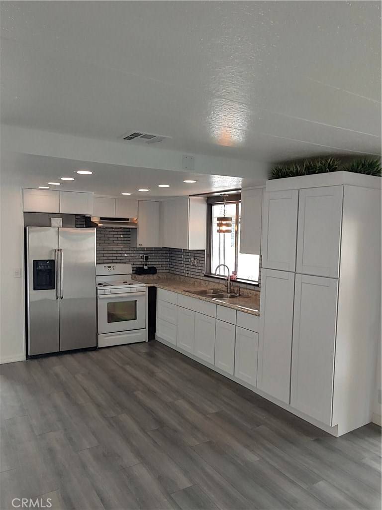 Orange, CA 92868,300 Rampart #64