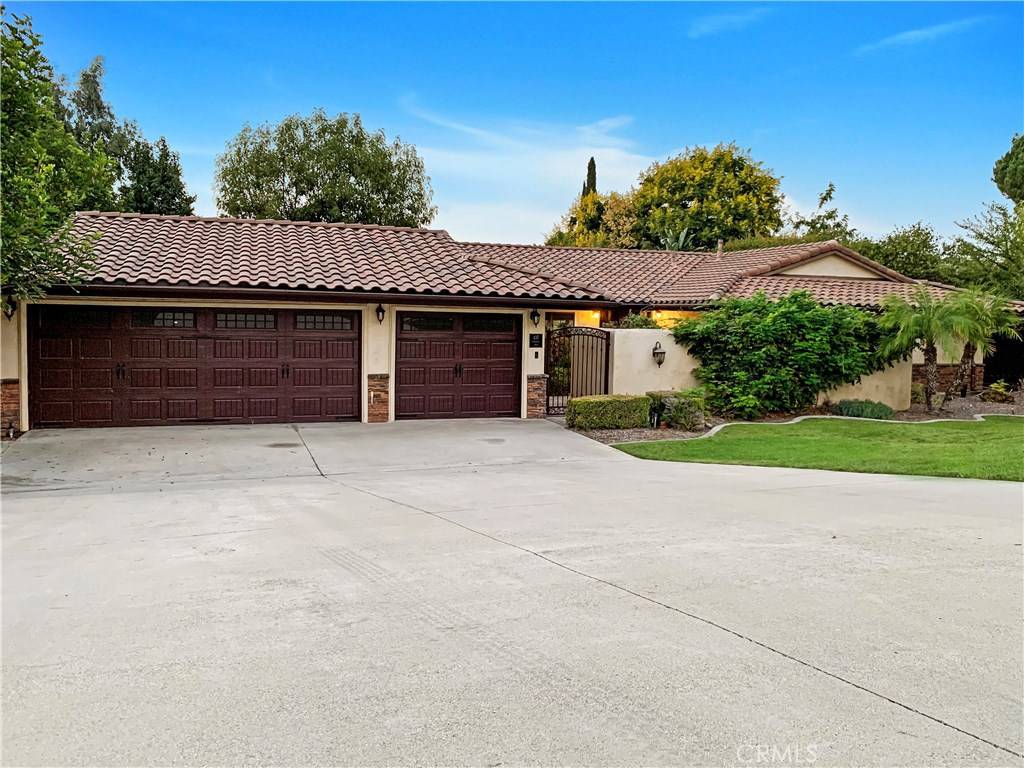 Fullerton, CA 92835,437 Rosarita DR