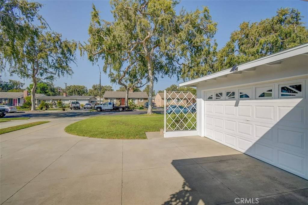 Santa Ana, CA 92706,802 Catalina AVE