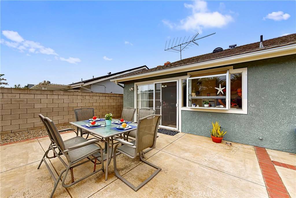 Huntington Beach, CA 92646,21042 Shepherd Lane