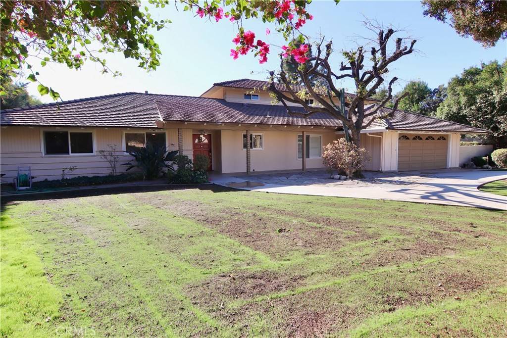 Yorba Linda, CA 92886,5131 Club Terrace DR