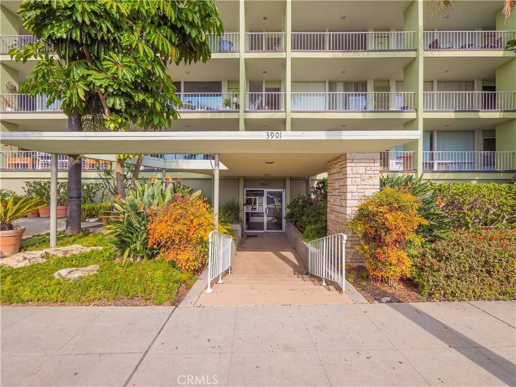 Long Beach, CA 90803,3901 E Livingston DR #303