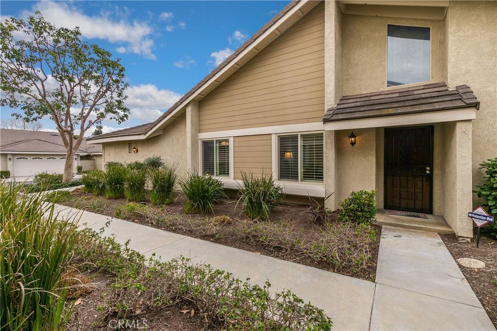 Yorba Linda, CA 92887,5305 Via Del Jinete