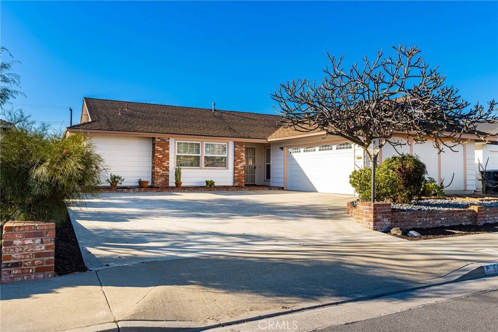 Huntington Beach, CA 92647,6062 Thor DR