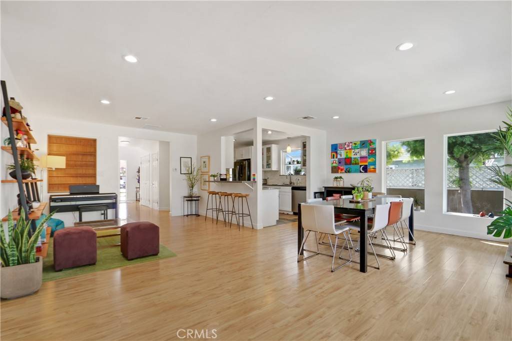 Long Beach, CA 90815,6455 E Los Arcos ST