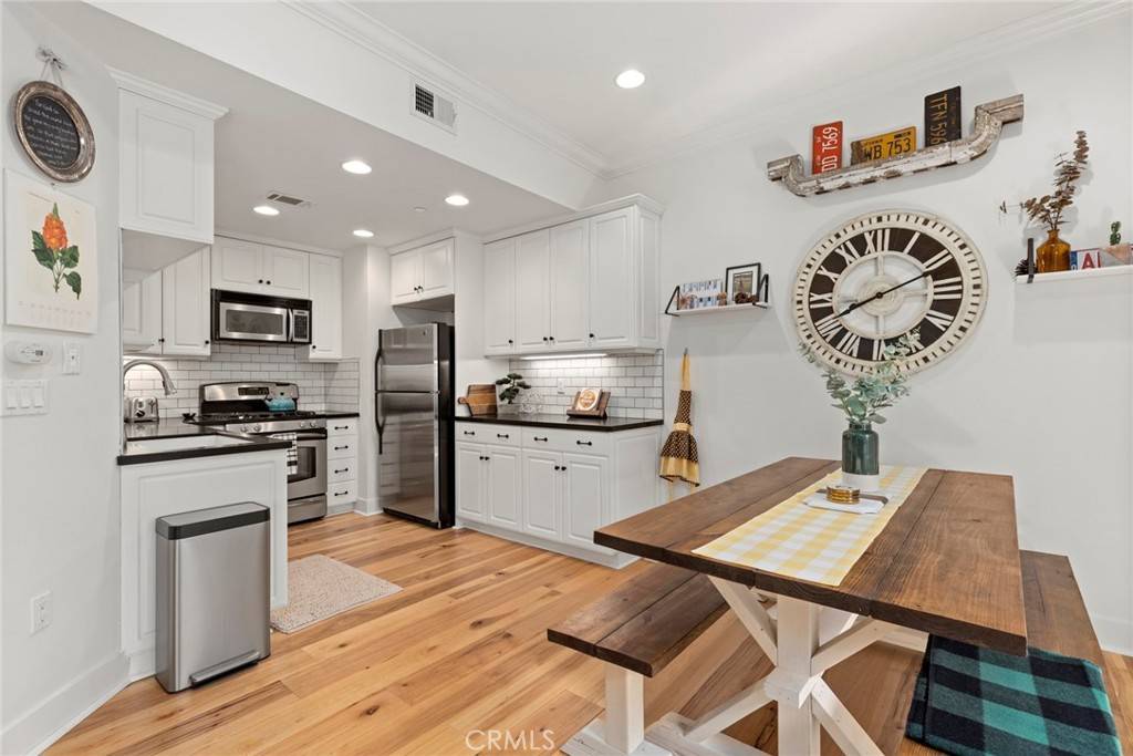 Newport Beach, CA 92660,20402 Santa Ana AVE #4