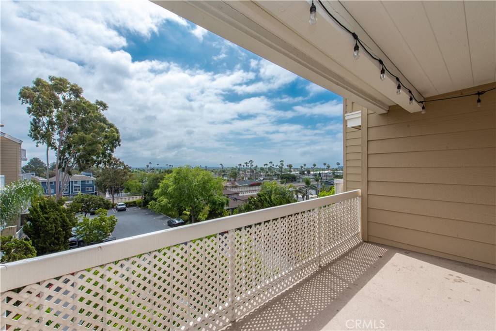 Huntington Beach, CA 92646,20371 Bluffside CIR #B308