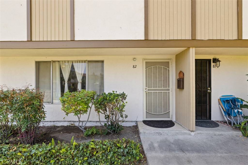 Tustin, CA 92780,1722 Mitchell #82