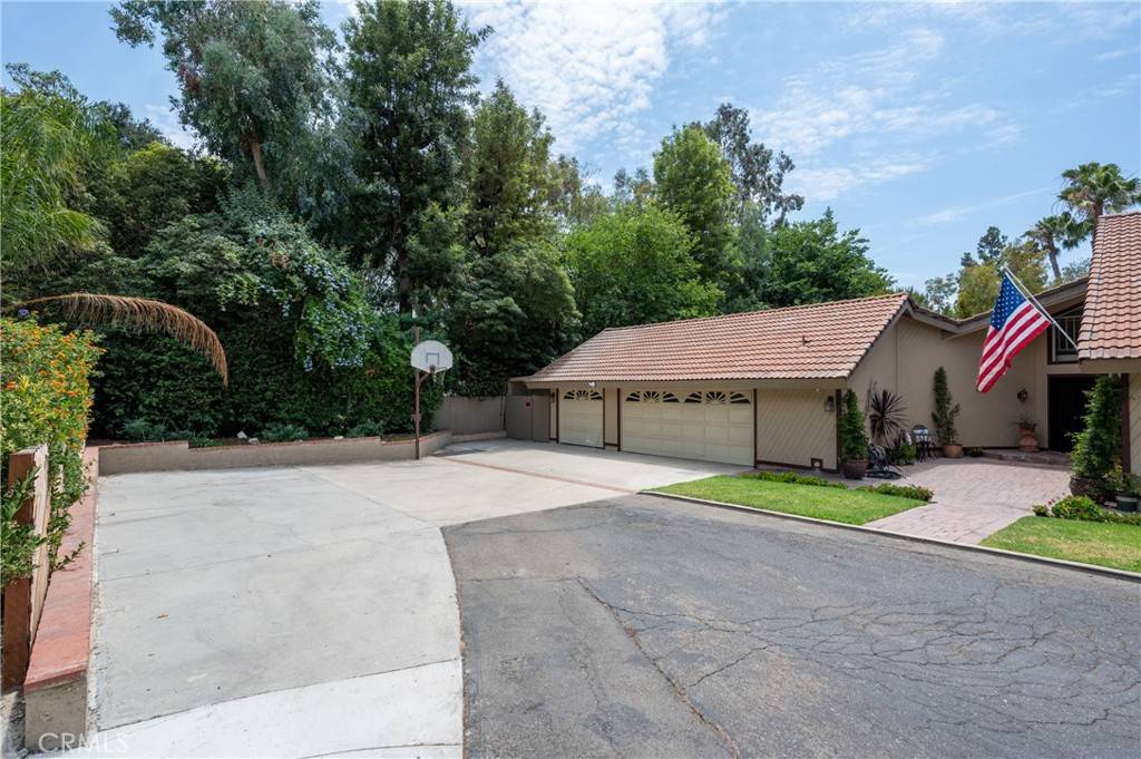 Yorba Linda, CA 92886,16601 Malcolm LN