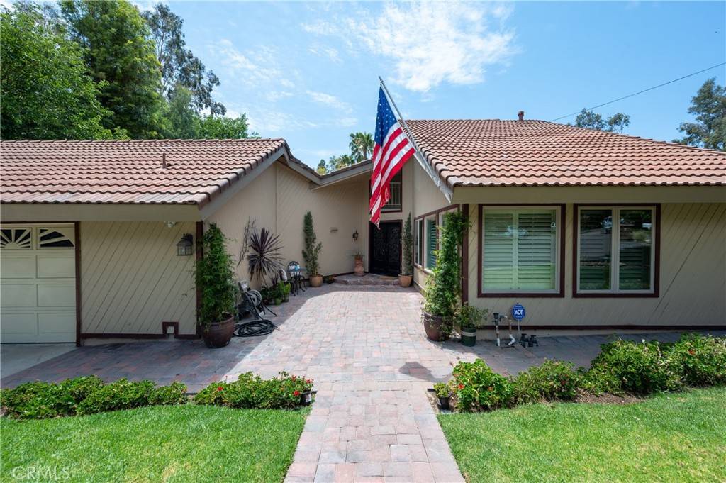 Yorba Linda, CA 92886,16601 Malcolm LN