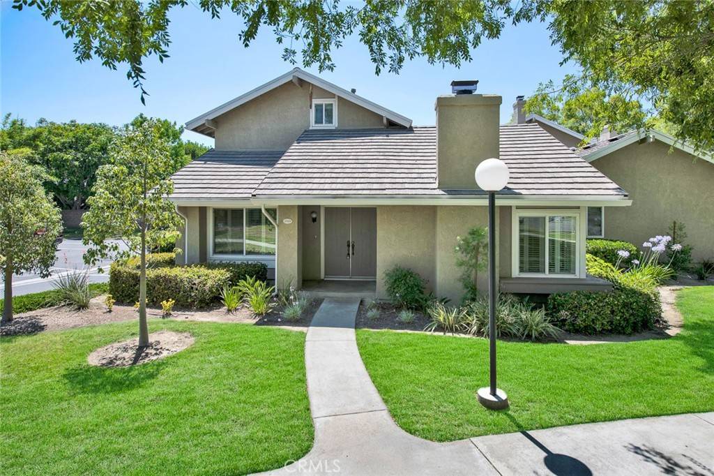 Yorba Linda, CA 92887,21129 Via Santiago #33