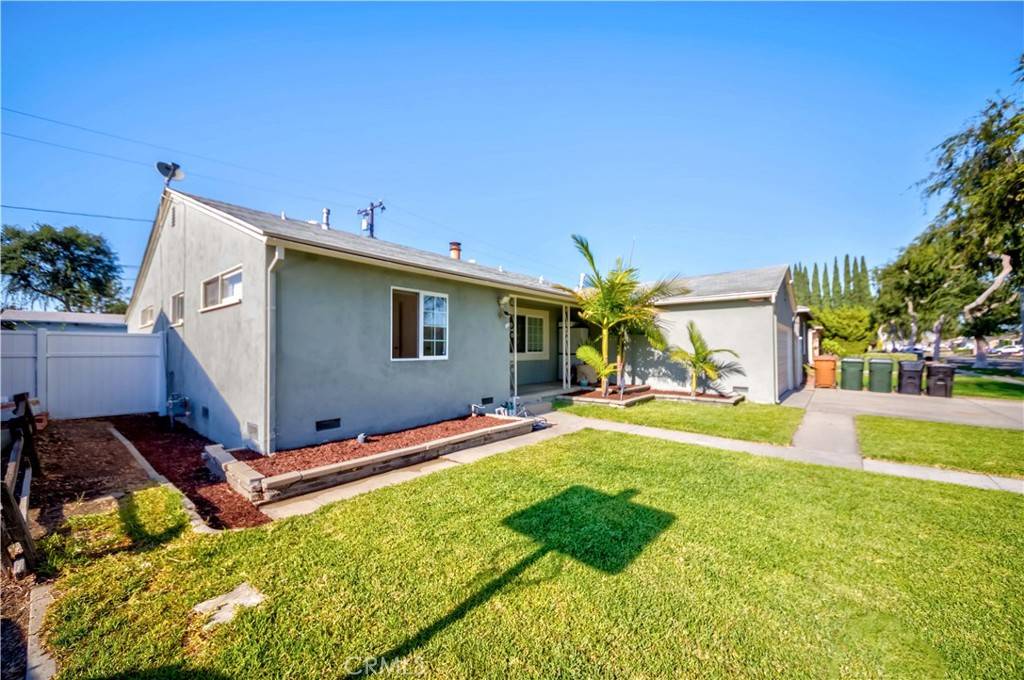 Fullerton, CA 92833,1219 W Oak AVE