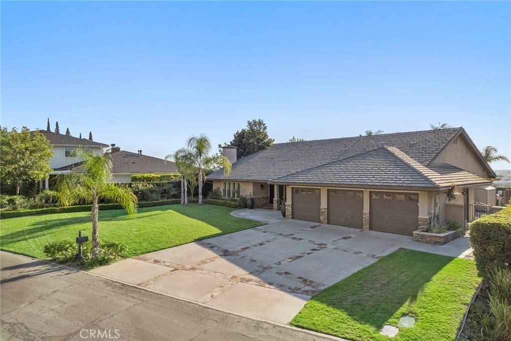 Yorba Linda, CA 92886,6442 Acacia LN