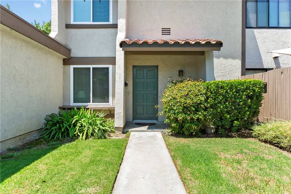 Anaheim Hills, CA 92807,261 S Camino De Naranjas