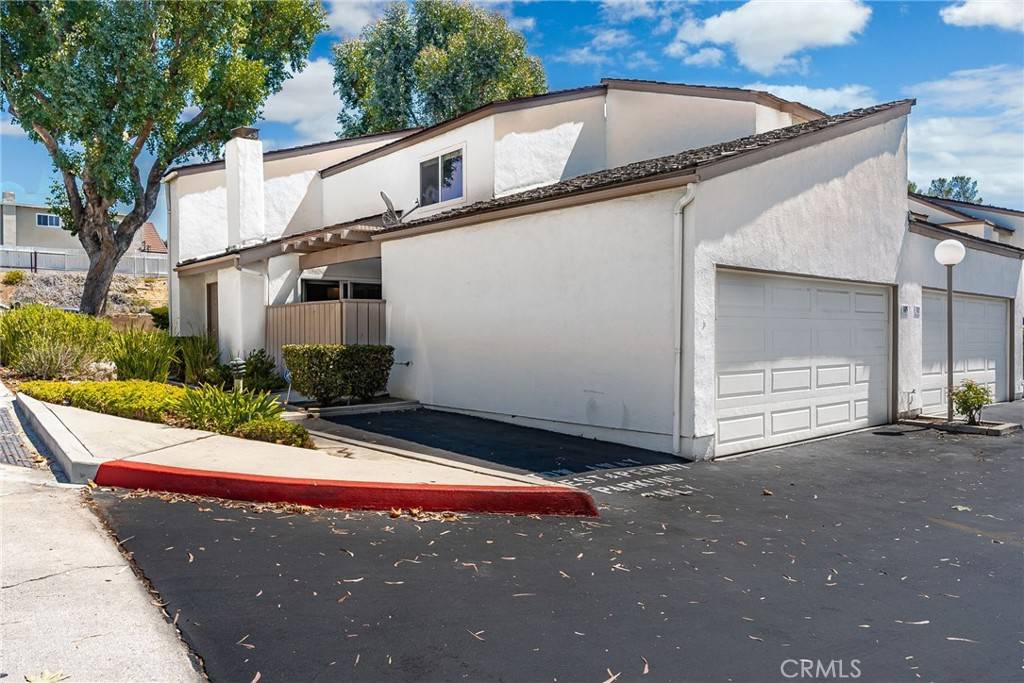 Brea, CA 92821,305 Mountain CT