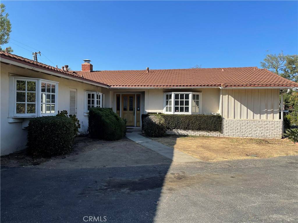 Fullerton, CA 92831,735 Nancy LN